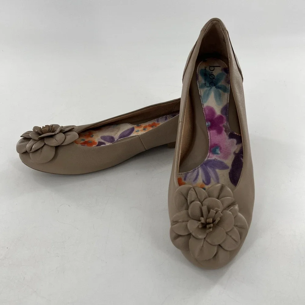 Born Concepts BOC Ballet Flats Womens 7 M Leather Nude‎ Beige Tan 3D Flower